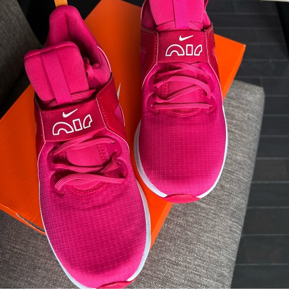 NEW Nike AIR MAX Pink and Orange Sneakers Lightweight Women's Size 9.5 - Picture 3 of 5